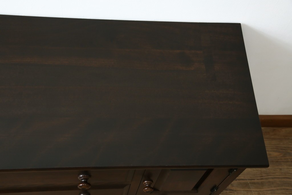 中古　北海道民芸家具　ドレッサーリメイク　洗練された佇まいが魅力のサイドボード　(R-080728)