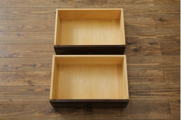 中古　美品　北海道民芸家具　和洋どちらのお部屋にも馴染むブックケース(本箱、書棚、収納棚、戸棚、キャビネット、飾り棚)(R-080730)