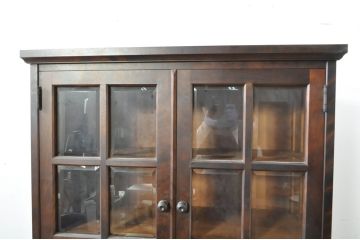 中古　北海道民芸家具　HM160K　美しい木肌とシックな佇まいが魅力的なキャビネット(食器棚、収納棚、戸棚、カップボード、飾り棚、本箱)(R-080732)