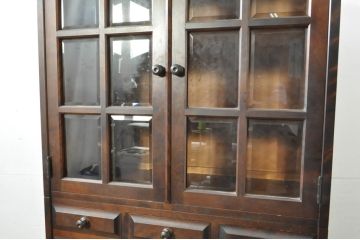 中古　北海道民芸家具　HM160K　美しい木肌とシックな佇まいが魅力的なキャビネット(食器棚、収納棚、戸棚、カップボード、飾り棚、本箱)(R-080732)