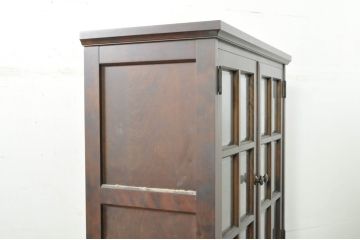 中古　北海道民芸家具　HM160K　美しい木肌とシックな佇まいが魅力的なキャビネット(食器棚、収納棚、戸棚、カップボード、飾り棚、本箱)(R-080732)
