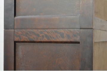 中古　北海道民芸家具　HM160K　美しい木肌とシックな佇まいが魅力的なキャビネット(食器棚、収納棚、戸棚、カップボード、飾り棚、本箱)(R-080732)