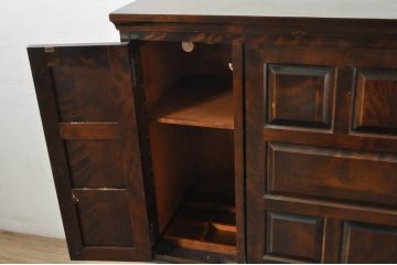 中古　希少な廃盤品　北海道民芸家具　シックなデザインの下駄箱(サイドボード、玄関棚、収納棚、戸棚)(R-080736)