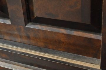 中古　希少な廃盤品　北海道民芸家具　シックなデザインの下駄箱(サイドボード、玄関棚、収納棚、戸棚)(R-080736)