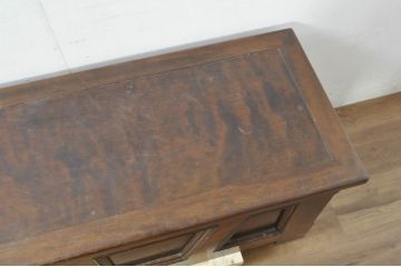 希少!!　中古　松本民芸家具　木目が作りだすランダムな色の濃淡が美しいA型チェスト(ベンチ収納、ベンチチェスト、コファ、ブランケットボックス、収納箱)(定価約31万円)(R-080737)