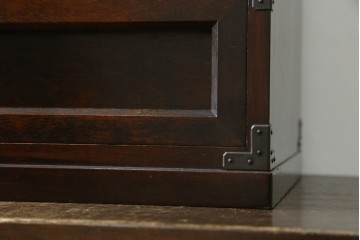 中古　松本民芸家具　523型　シンプルで上品な佇まいが魅力的な金具付き小抽斗　定価約15万円　(R-080739)