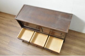 中古　美品　北海道民芸家具　深みのある木の色合いが美しい引き出し3杯付きローボード(テレビボード、テレビ台、TVボード、TV台、リビングボード、収納棚、戸棚)(R-080740)