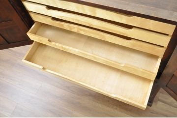 中古　美品　北海道民芸家具　深みのある木の色合いが美しい衣装盆付きサイドチェスト(和たんす、衣装タンス、着物箪笥、収納箪笥、引き出し)(R-080741)