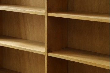 和製ヴィンテージ　レトロな雰囲気あふれる古い図書館の大きな本棚　(R-080743)