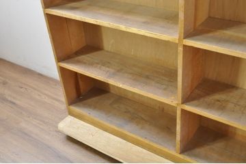 和製アンティーク　レトロな雰囲気あふれる古い図書館の大きな本棚(ブックシェルフ、飾り棚、収納棚、陳列棚、書棚)(R-080745)