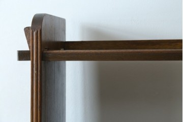 和製アンティーク　懐かしい雰囲気漂う楔(くさび)式本棚　(R-080747)
