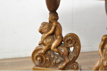 中古　美品　最高級　イタリア輸入家具　大振り　ガラス天板付き　脚に施された彫刻が高級感を高めるダイニングテーブル(6人掛け、食卓)(定価約140万円)(R-080753)