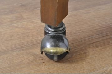 中古　maruni(マルニ木工)　地中海ロイヤルシリーズ(ROYAL)　シャルル　華やかなファブリックが空間に彩を添えるキャスター付きパーティチェア2脚セット(椅子、1人掛けソファ、サロンチェア、ダイニングチェア、ラウンジチェア、バラ売り可能)(定価2脚で約50万円)(R-080754)