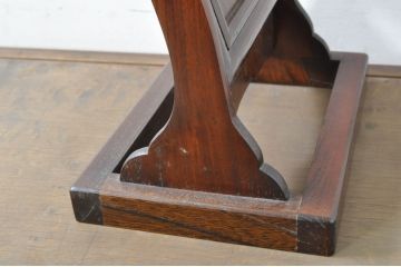 中古　民芸家具　上手物　職人手作り工芸家具　総欅(ケヤキ)材　丸みを帯びたフォルムが可愛らしい卓上ミラー(鏡、スタンドミラー)(R-080757)