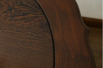 和製ヴィンテージ　美品　鉄刀木(タガヤサン)　オリエンタルな彫刻入りのオーバルダイニングテーブル　(R-080760)