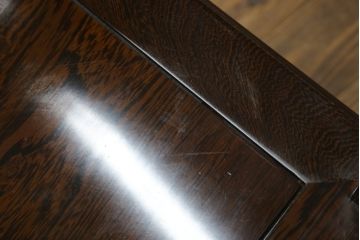 和製ビンテージ　鉄刀木(タガヤサン)　オリエンタルな雰囲気を感じる彫刻入りのダイニングチェア4脚セット(アームレスチェア、板座チェア、椅子、イス、ヴィンテージ、バラ売り可能)(R-080761)