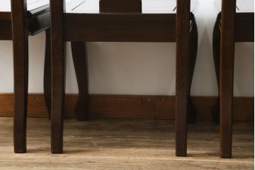 和製ビンテージ　鉄刀木(タガヤサン)　オリエンタルな雰囲気を感じる彫刻入りのダイニングチェア4脚セット(アームレスチェア、板座チェア、椅子、イス、ヴィンテージ、バラ売り可能)(R-080761)