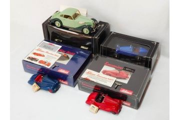 Schuco(シュコー)　Akustico 2002/Examico 4001(4011)/BMW 327 coupe 1/18/Studio IV Bugatti　おもちゃ4点セット(Edition、Classic、ブガッティ、クーペ、エグザミコ、ゼンマイ、ブリキ、玩具、車、外箱付き)(R-080764)