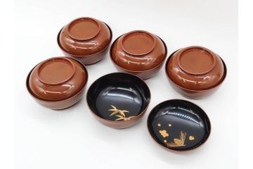 明治〜大正期　輪島塗　蒔絵　木製　松竹梅　雅なお椀5客セット(金彩、松の実、花、吸物椀、木製、漆器、漆芸、金彩、和食器、蓋付き)(R-080765)