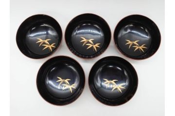 明治〜大正期　輪島塗　蒔絵　木製　松竹梅　雅なお椀5客セット(金彩、松の実、花、吸物椀、木製、漆器、漆芸、金彩、和食器、蓋付き)(R-080765)