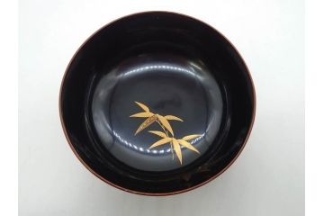 明治〜大正期　輪島塗　蒔絵　木製　松竹梅　雅なお椀5客セット(金彩、松の実、花、吸物椀、木製、漆器、漆芸、金彩、和食器、蓋付き)(R-080765)