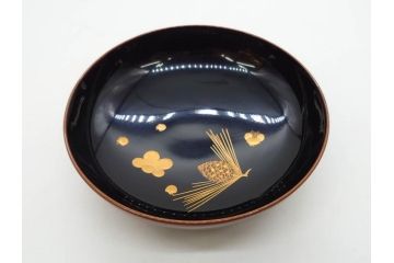 明治〜大正期　輪島塗　蒔絵　木製　松竹梅　雅なお椀5客セット(金彩、松の実、花、吸物椀、木製、漆器、漆芸、金彩、和食器、蓋付き)(R-080765)