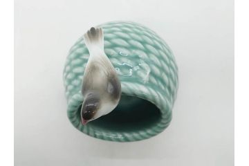 戦前　深川製磁　オールド深川　有田焼　陶器籠/金工　虫籠形真鍮製吊香炉の2点セット(鳥、小物入れ、仏具、茶道具、裏印、房付き)(R-080767)