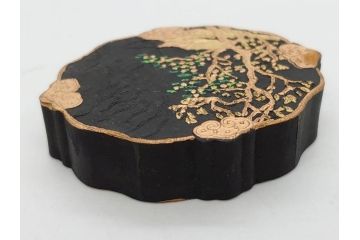 嘉慶年製　御園図古墨　書道具　唐物　中国　総重量 約440g　優美なデザインの墨8点セット(楼閣、風景、龍、竜、魚、虎、トラ、樹木、固形墨、習字道具、水墨)(R-080770)