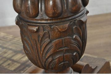 イギリスアンティーク　上手物!!　オーク材　クラシカルなデザインの彫刻とバルボスレッグが目を引くドローリーフテーブル(エクステンションテーブル、ダイニングテーブル、食卓、4人掛け、6人掛け、英国)(R-080773)