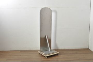 海外ブランド家具　シンプルで洗練されたデザインが魅力のモダンなスタンドミラー(鏡、姿見)(R-080781)