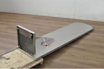 海外ブランド家具　シンプルで洗練されたデザインが魅力のモダンなスタンドミラー(鏡、姿見)(R-080781)