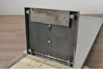 海外ブランド家具　シンプルで洗練されたデザインが魅力のモダンなスタンドミラー(鏡、姿見)(R-080781)