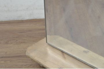 海外ブランド家具　シンプルで洗練されたデザインが魅力のモダンなスタンドミラー(鏡、姿見)(R-080782)