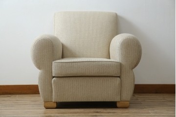 中古　フランス輸入家具　ファブリック　お部屋に取り入れやすいナチュラルモダンデザインのクラブソファ　定価約25万円　(R-080783)