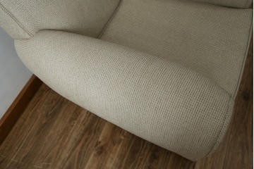 中古　フランス輸入家具　ファブリック　お部屋に取り入れやすいナチュラルモダンデザインのクラブソファ　定価約25万円　(R-080783)