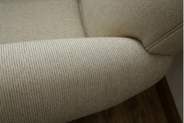 中古　フランス輸入家具　ファブリック　お部屋に取り入れやすいナチュラルモダンデザインのクラブソファ　定価約25万円　(R-080783)