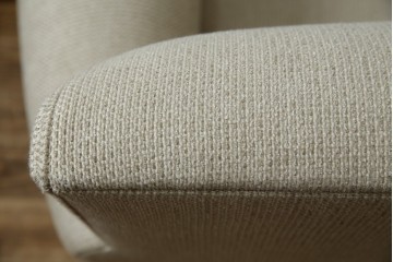 中古　フランス輸入家具　ファブリック　お部屋に取り入れやすいナチュラルモダンデザインのクラブソファ　定価約25万円　(R-080783)