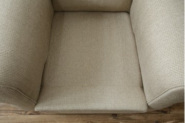 中古　フランス輸入家具　ファブリック　お部屋に取り入れやすいナチュラルモダンデザインのクラブソファ　定価約25万円　(R-080783)