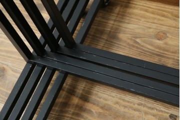 中古　鉄工所手作り　オーダー品!!　シンプルなスチールハンガー4点セット　(R-080787)