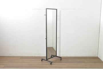 中古　美品　エグジットメタルワークサプライ(EXIT METAL WORK SUPPLY)　NRT-05　インダストリアルなデザインが格好いいスタンドミラー(姿見、鏡、キャスター付き、店舗什器)(定価約18万円)(R-080789)