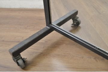 中古　美品　エグジットメタルワークサプライ(EXIT METAL WORK SUPPLY)　NRT-05　インダストリアルなデザインが格好いいスタンドミラー(姿見、鏡、キャスター付き、店舗什器)(定価約18万円)(R-080789)