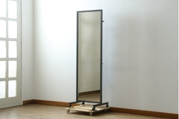 中古　美品　エグジットメタルワークサプライ(EXIT METAL WORK SUPPLY)　NRT-05　インダストリアルなデザインが格好いいスタンドミラー　定価約18万円　(R-080789)