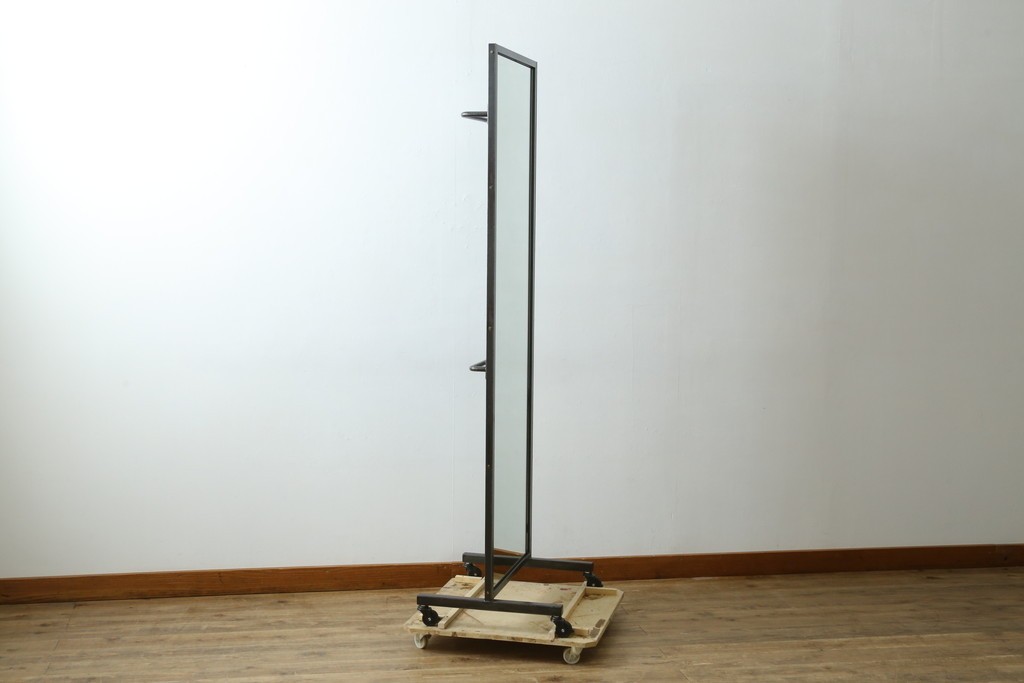 中古　美品　エグジットメタルワークサプライ(EXIT METAL WORK SUPPLY)　NRT-05　インダストリアルなデザインが格好いいスタンドミラー　定価約18万円　(R-080789)