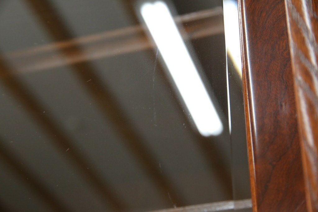 中古　美品　欅(ケヤキ)材　美しい木目と梅の彫刻が目を引く八尺サイズの茶箪笥　定価約120万円　(R-080790)