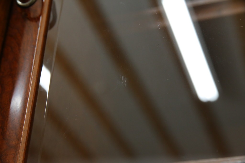 中古　美品　欅(ケヤキ)材　美しい木目と梅の彫刻が目を引く八尺サイズの茶箪笥　定価約120万円　(R-080790)