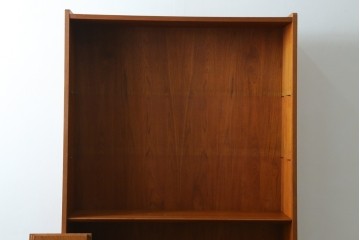 デンマークビンテージ　美品　Johannes Sorth(ヨハネス・ソース)　Bornholms Mobelfabrik社　シンプルでナチュラルな風合いが魅力のブックシェルフ　(R-080792)
