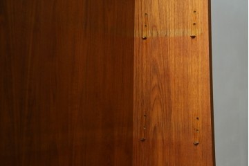 デンマークビンテージ　美品　Johannes Sorth(ヨハネス・ソース)　Bornholms Mobelfabrik社　シンプルでナチュラルな風合いが魅力のブックシェルフ　(R-080792)
