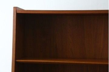 デンマークビンテージ　美品　Johannes Sorth(ヨハネス・ソース)　Bornholms Mobelfabrik社　シンプルでナチュラルな風合いが魅力のブックシェルフ　(R-080792)