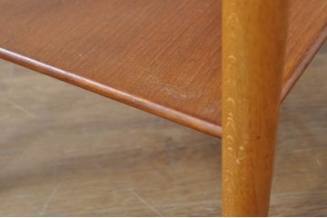 デンマークビンテージ　美品　Borge Mogensen(ボーエ・モーエンセン)デザイン　Soborg mobler(ソボー・モブラー)社　　チーク材×ビーチ材　ベッドサイドチェスト(model.148、ベッドサイドチェスト、ナイトテーブル、花台、飾り台、北欧、ヴィンテージ)(R-080799)
