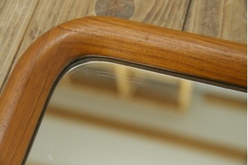北欧ビンテージ　スウェーデン　Froseke AB Nybrofabriken社　Kristallglas VA　チーク材　落ち着きのある色味とシンプルなデザインが魅力的なウォールミラー(姿見、壁掛け鏡、ヴィンテージ)(R-080801)